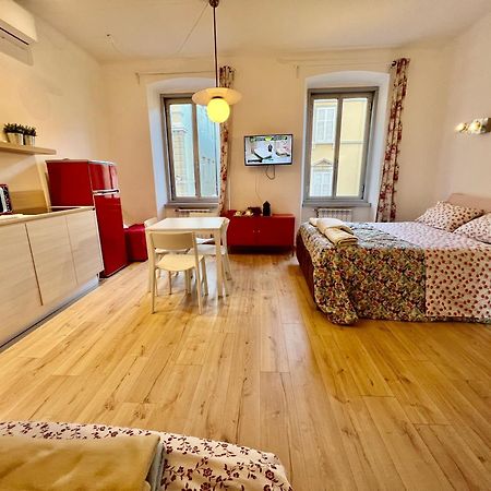 Alla Scalinata Del Teatro Rossetti Confort Suites Parcheggio Trieste Exteriör bild