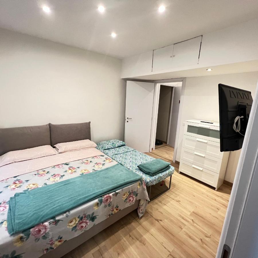 Alla Scalinata Del Teatro Rossetti Confort Suites Parcheggio Trieste Exteriör bild