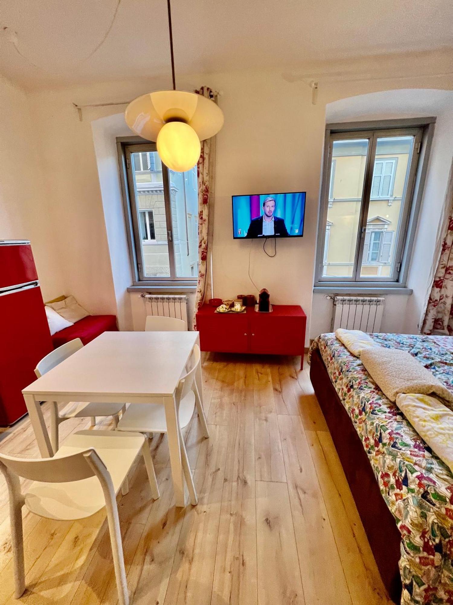 Alla Scalinata Del Teatro Rossetti Confort Suites Parcheggio Trieste Exteriör bild